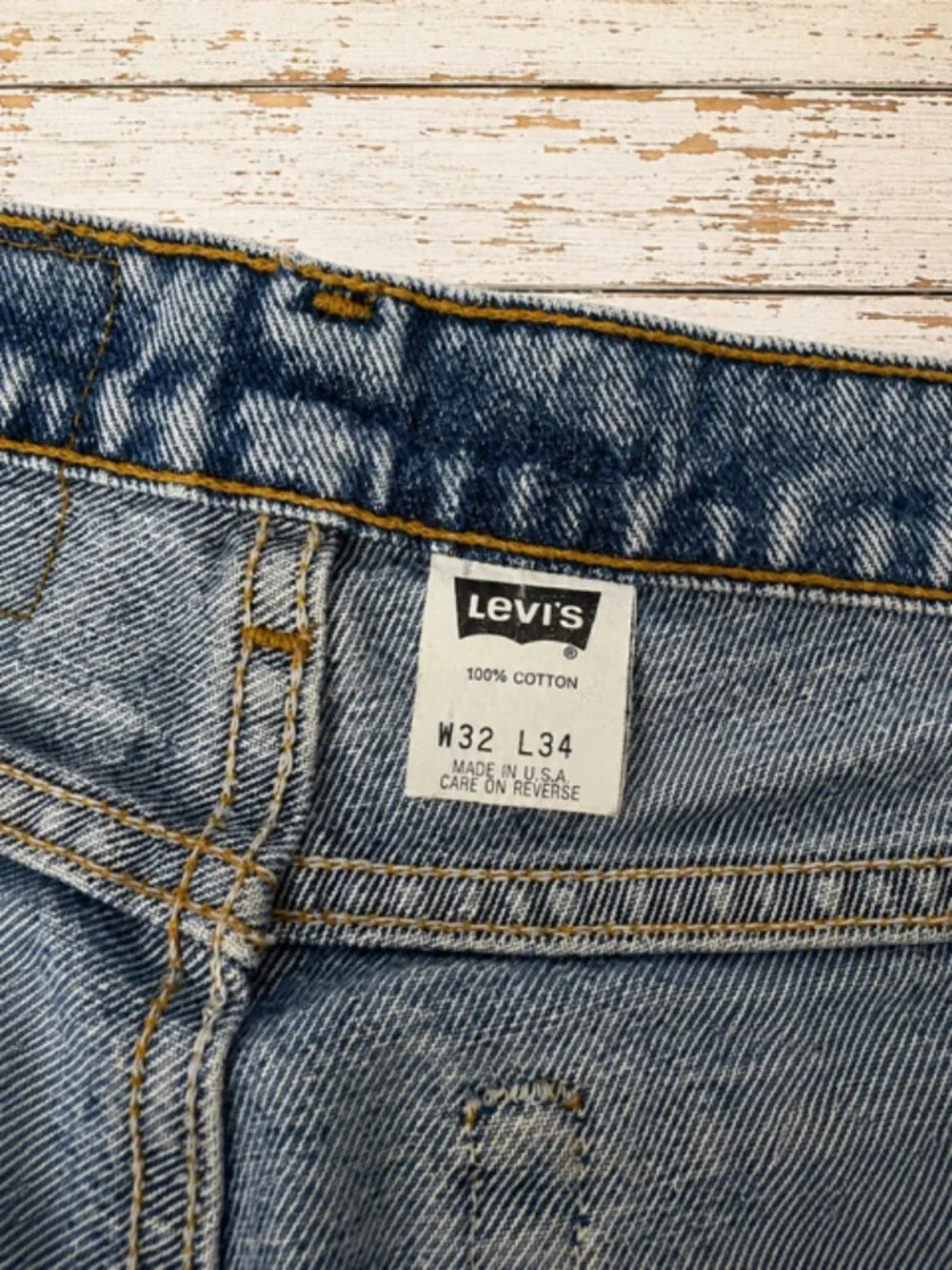 Vintage Levi’s 512 Jeans 32x34 Made in USA Medium Wash Straight Leg 100% Cotton